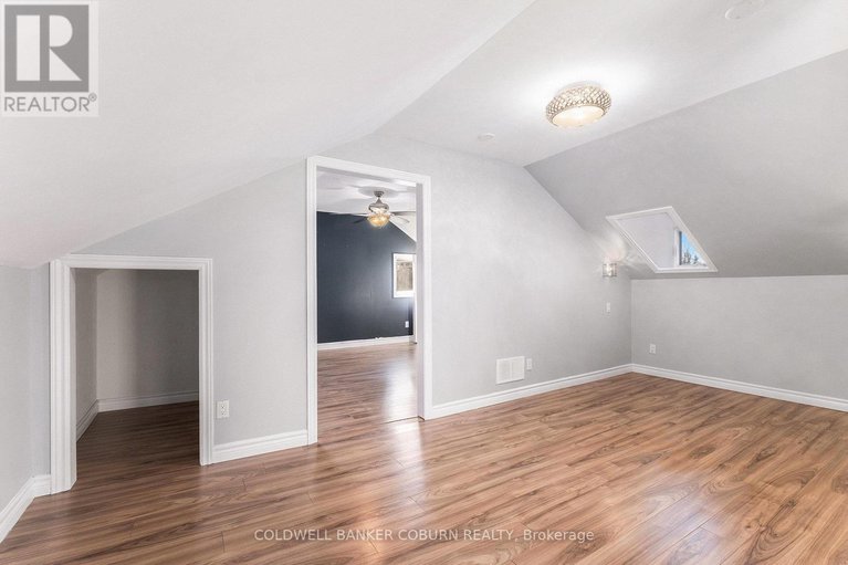 29095857/53-main-street-n/chesterville/north-dundas/ontario/K0C1H0_20