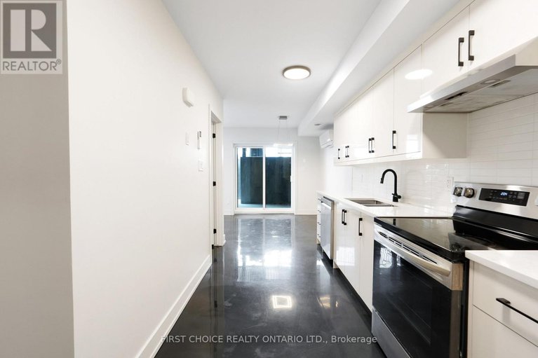 29428405/271-queen-mary-street/overbrookcastle-heights/ottawa/ontario/K1K1X1_35