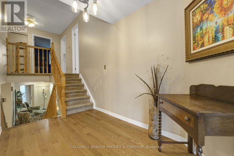 29023434/12-bramblegrove-crescent/hunt-club-parkgreenboro/ottawa/ontario/K1T3G3_22