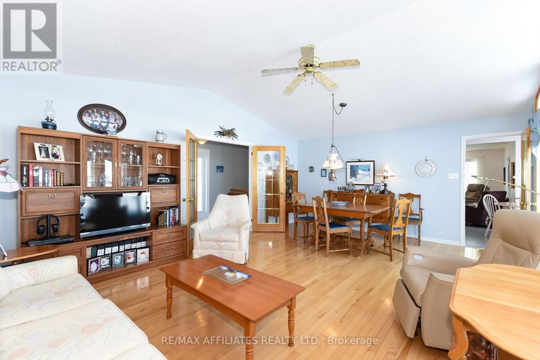 28299464/340-wilson-road/clarencerockland-twp/clarence-rockland/ontario/K4K1K7_8