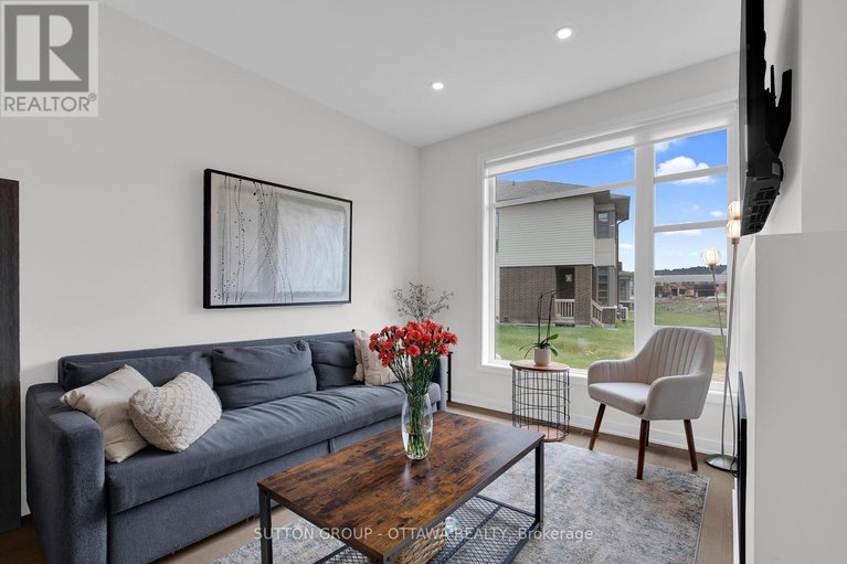 28572240/737-acai-way/riverside-southgloucester-glen/ottawa/ontario/K1X0K1_9