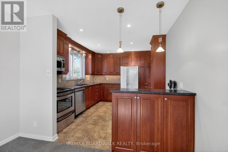 29666453/103-christopher-hamilton-street/richmond/ottawa/ontario/K0A2Z0_16