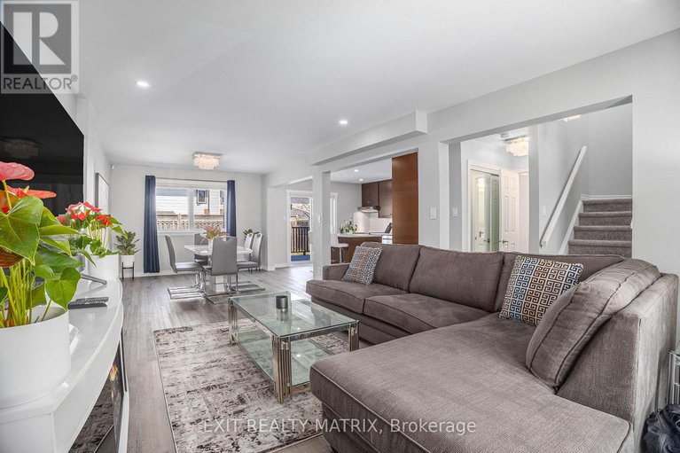 29440006/697-levac-drive/fallingbrookpineridge/ottawa/ontario/K4A2R3_6