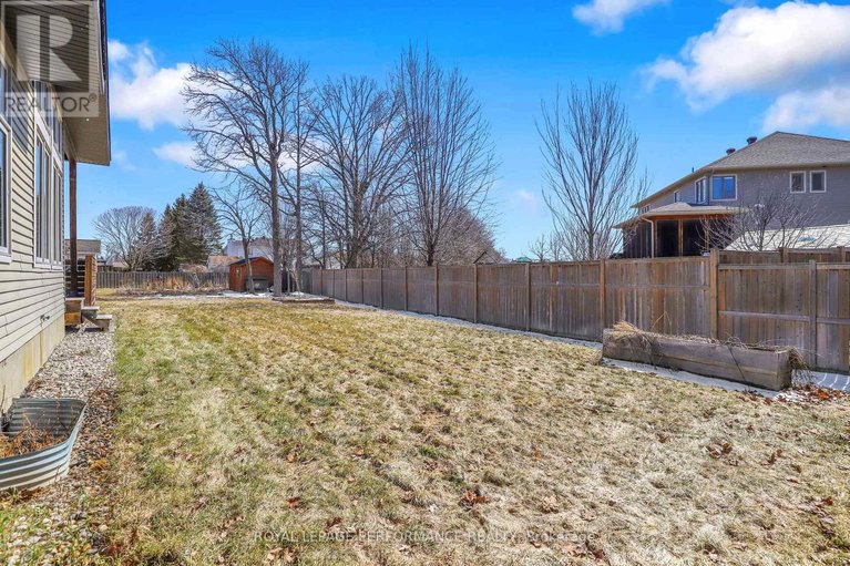 29578722/32-moore-street/richmond/ottawa/ontario/K0A2Z0_38