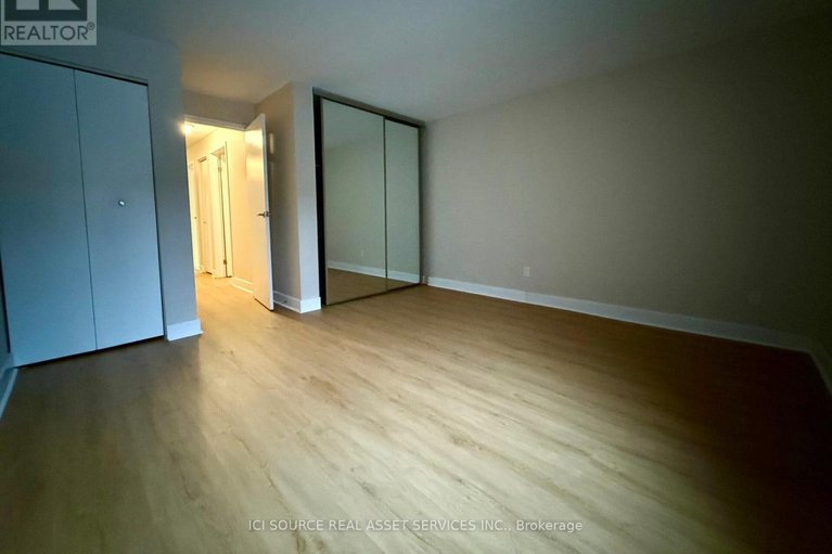 29473926/8-blue-moon-private/manor-park/ottawa/ontario/K1K4K6_9