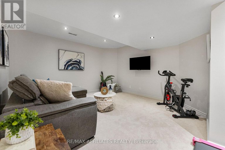 29043621/34-catterick-crescent/morgans-grantsouth-march/ottawa/ontario/K2K3M5_37