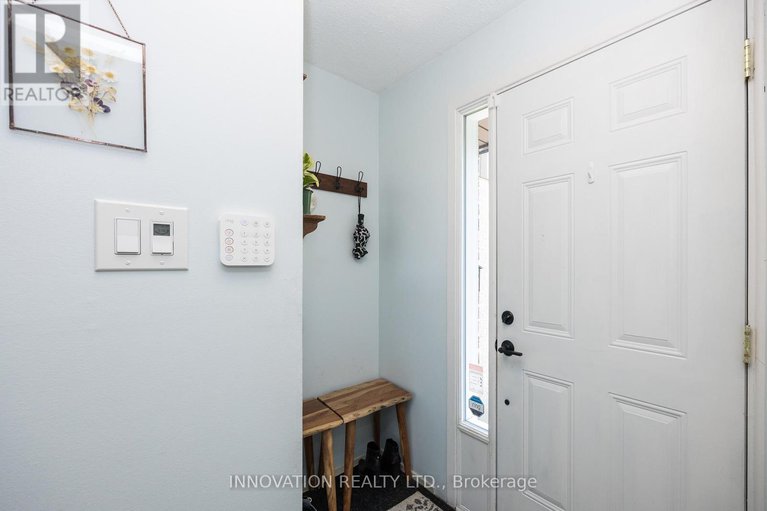 28478550/44-35-bering-court/katimavik/ottawa/ontario/K2L2B8_5