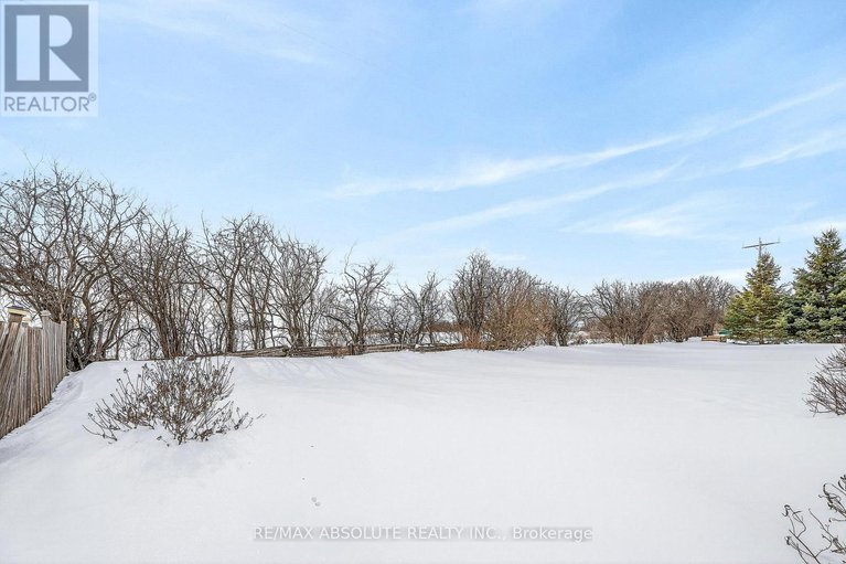 29431379/192-fairbairn-bros-street/almonte/mississippi-mills/ontario/K1A0A1_5