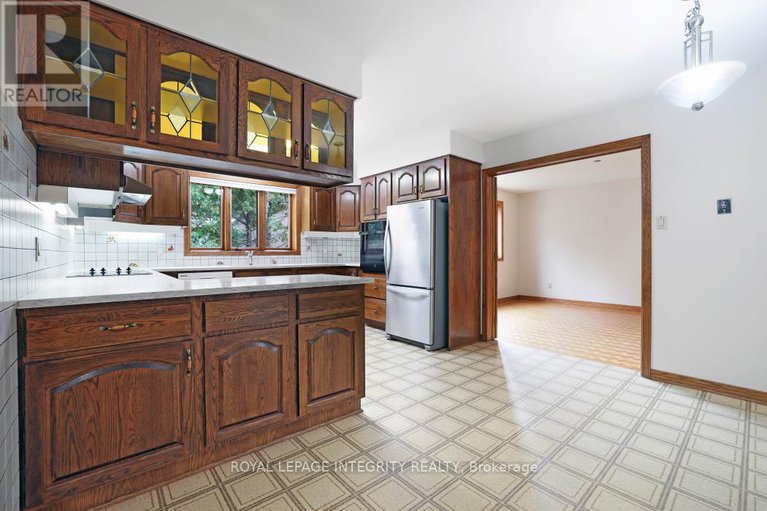28932150/2291-courtice-avenue-e/alta-vista/ottawa/ontario/K1H7G7_11