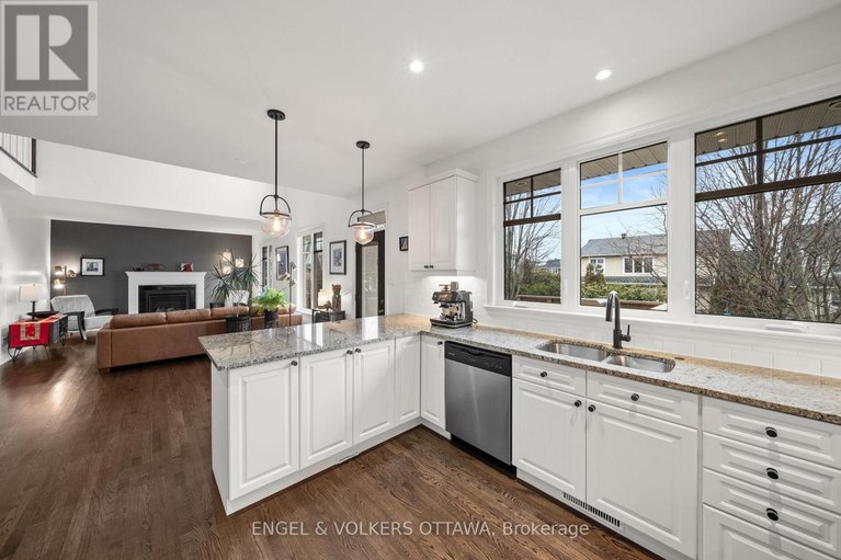 29623867/566-erinwoods-circle/stonebridge/ottawa/ontario/K2J5M8_12