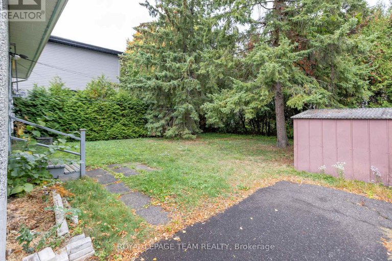 28997575/1231-ridgemont-avenue/ridgemont/ottawa/ontario/K1V6E6_17