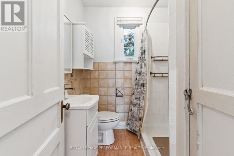 29249711/121-elizabeth-street/pakenham/mississippi-mills/ontario/K0A2X0_18