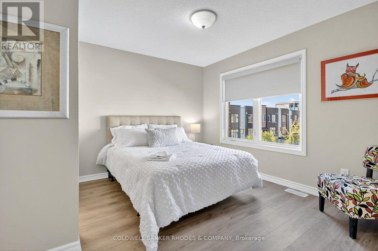 28991192/815-mikinak-road/cfb-rockcliffe-and-area/ottawa/ontario/K1K4Z9_23
