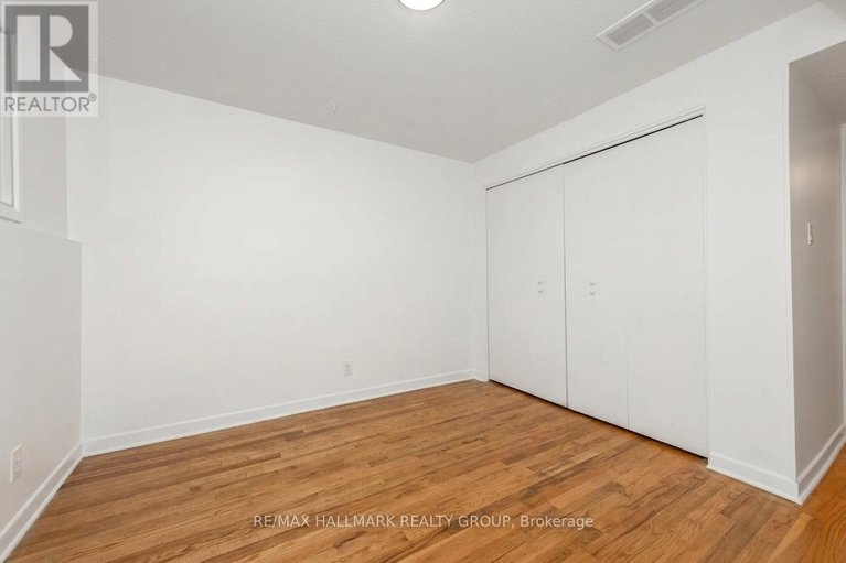 29665660/20-mulvagh-avenue/borden-farmstewart-farmcarleton-heightsparkwood-hills/ottawa/ontario/K2E6M6_27