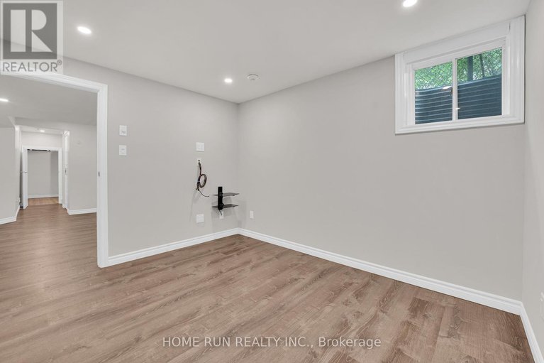 28629917/335-gallantry-way/stittsville-north/ottawa/ontario/K2S0P6_46