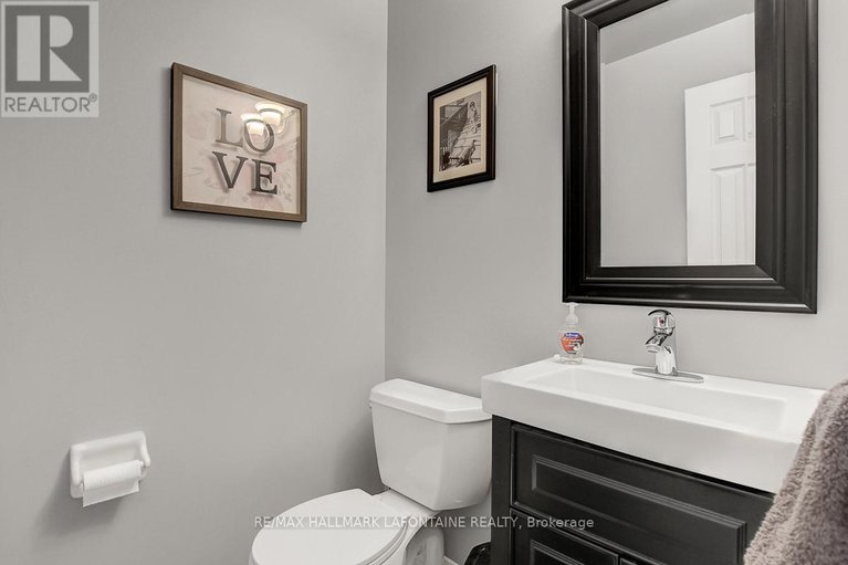 28827853/446-lawler-crescent/chatelaine-village/ottawa/ontario/K4A3Y3_20