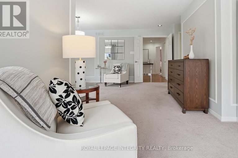 29525646/20-farmfield-crescent/emerald-meadowstrailwest/ottawa/ontario/K2M2S9_29