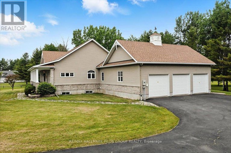 28588530/3086-green-pine-court/cumberland-west/ottawa/ontario/K4C1R9_26