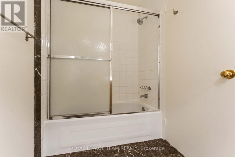 28889686/2664-draper-avenue/redwood-park/ottawa/ontario/K2H6Z9_23
