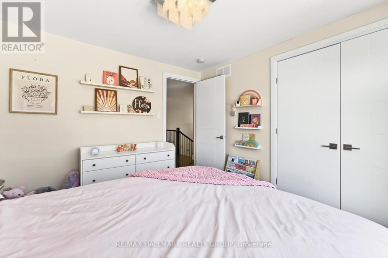 29306609/579-foxview-place/cfb-rockcliffe-and-area/ottawa/ontario/K1K4E1_39