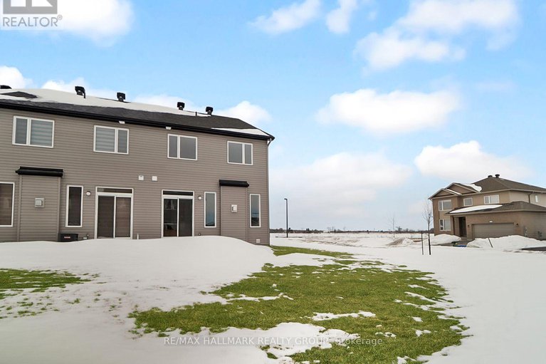 29360428/1944-hawker-private/huntley-ward-south-east/ottawa/ontario/K2M0M5_30