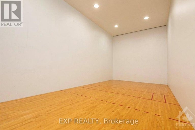 28334886/210-280-brittany-drive/viscount-alexander-park/ottawa/ontario/K1K4M4_20