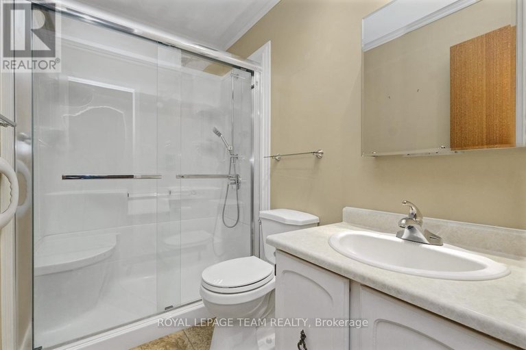 29024962/72-craig-henry-drive/craig-henrywoodvale/ottawa/ontario/K2G3Z6_23