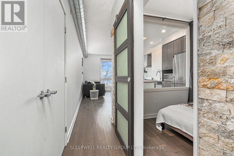 28239729/304-22-perkins-street/west-centre-town/ottawa/ontario/K1R7G5_2