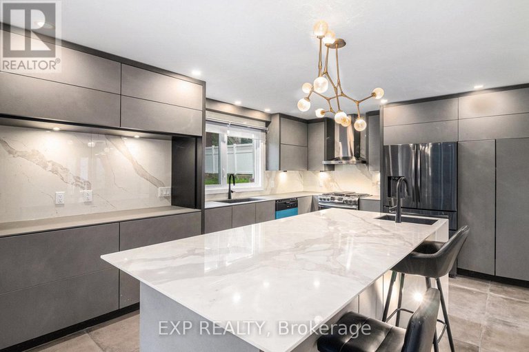28353223/2195-niagara-drive/applewood-acres/ottawa/ontario/K1H6H5_12