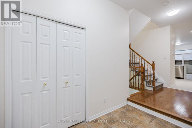 29074509/318-rustic-hills-crescent/springridgeeast-village/ottawa/ontario/K4A5A8_5