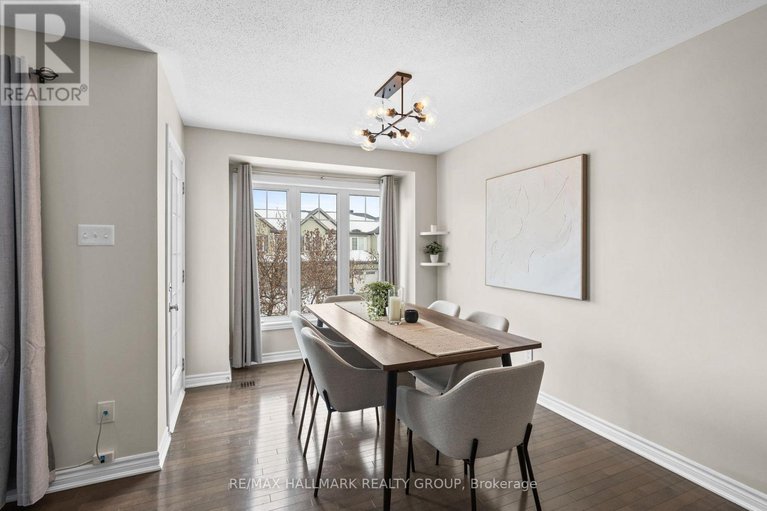 29402319/128-sunshine-crescent/notting-hillsummerside/ottawa/ontario/K4A0V3_17