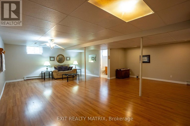 28213004/124-menard-street/embrun/russell/ontario/K0A1W1_35