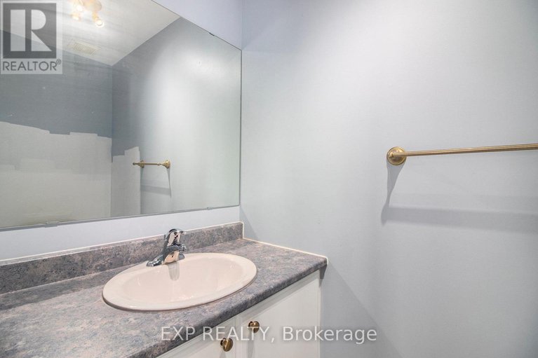 29239372/234-sandra-crescent/town-of-rockland/clarence-rockland/ontario/K4K1R6_12