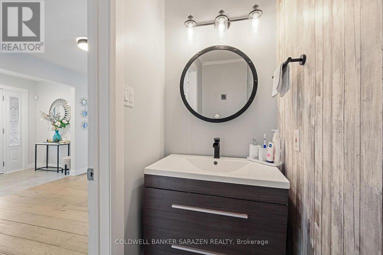 28757000/1709-caminiti-crescent/fallingbrookpineridge/ottawa/ontario/K4A1M2_28