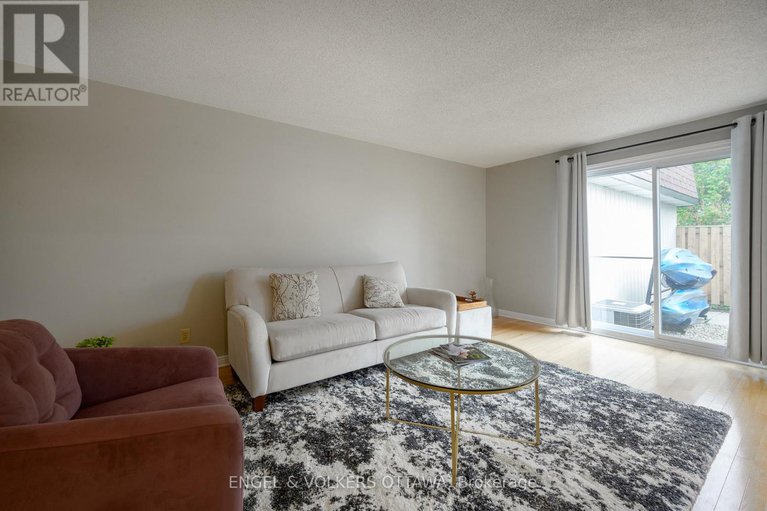 28925521/355-kintyre-private/carleton-square/ottawa/ontario/K2C3M6_17