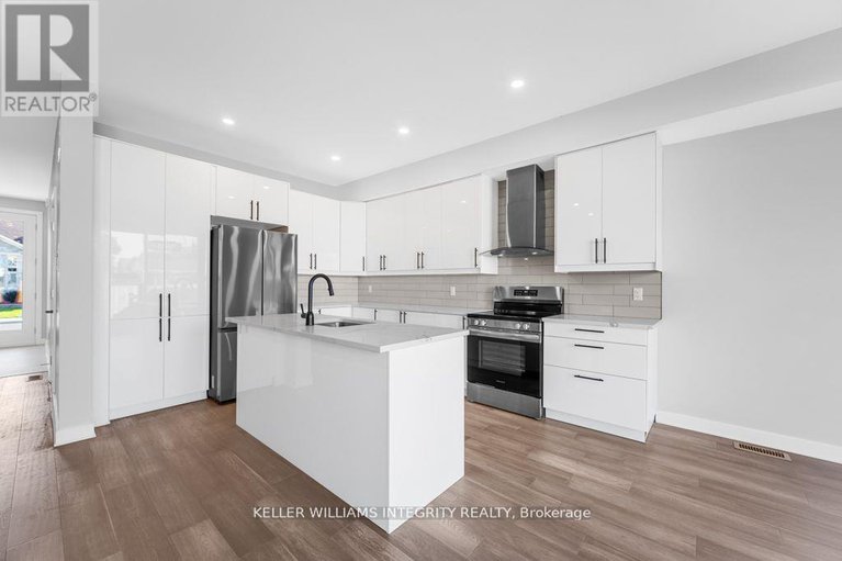 28308587/a-875-contour-street/mer-bleuebradley-estatesanderson-park/ottawa/ontario/K1W0G6_9