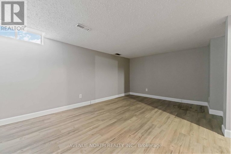 29567573/6467-natalie-way/chateauneuf/ottawa/ontario/K1C4Y3_26