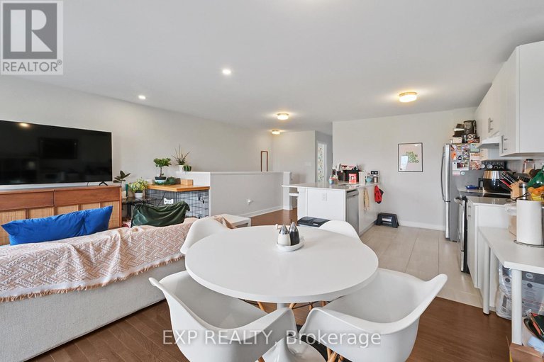 28611838/6323-perth-street/btwn-franktown-rd-fallowfield-rd/ottawa/ontario/K0A2Z0_25