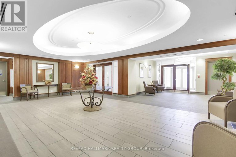 28856481/608-136-darlington-private/hunt-clubwestern-community/ottawa/ontario/K1V0X6_3