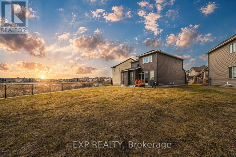 29674272/527-alcor-terrace/half-moon-bay/ottawa/ontario/K2J6N6_2