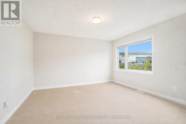 28892633/93-pizzicato-street/mer-bleuebradley-estatesanderson-park/ottawa/ontario/K1W0S3_12