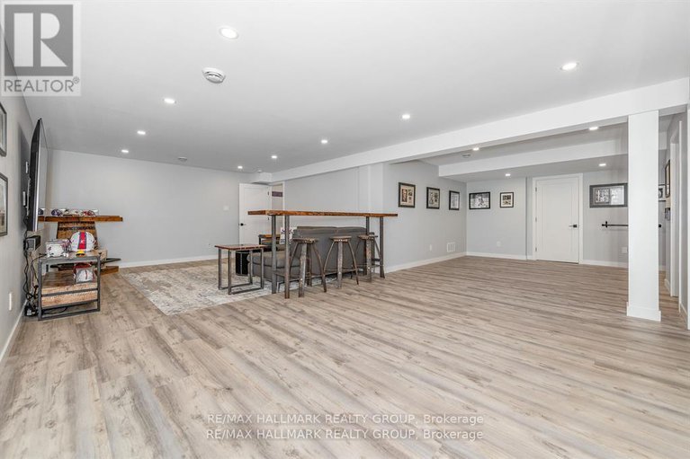 28309786/45-richer-street-e/north-stormont-finch-twp/north-stormont/ontario/K0A1R0_27