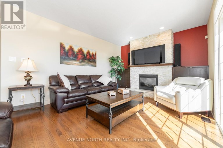 29611479/184-felicity-crescent/mer-bleuebradley-estatesanderson-park/ottawa/ontario/K1W0C2_19