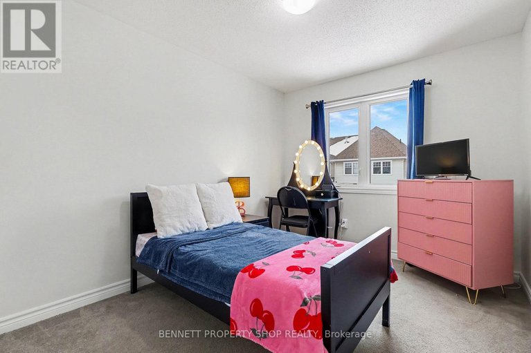 29435219/992-bunchberry-way/blossom-parkkemp-parkfindlay-creek/ottawa/ontario/K1T0L6_13