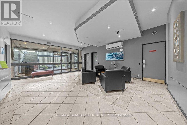 29401597/1507-158b-mcarthur-avenue/vanier/ottawa/ontario/K1L8C9_2