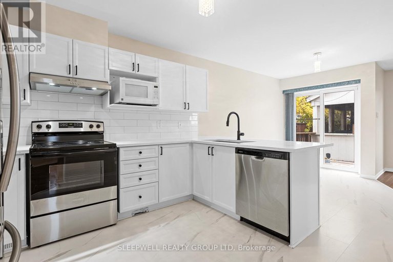 29032695/12-cedar-park-street/central-park/ottawa/ontario/K2C4B3_16