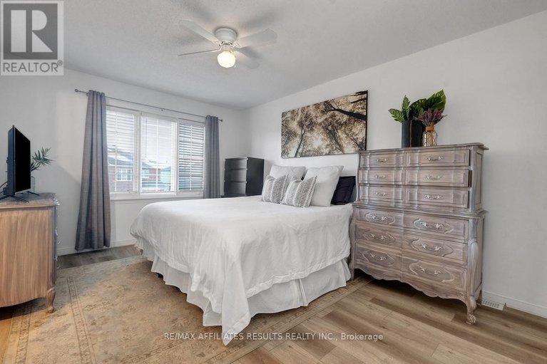 28998618/29-calaveras-avenue/longfields/ottawa/ontario/K2J4Z8_26