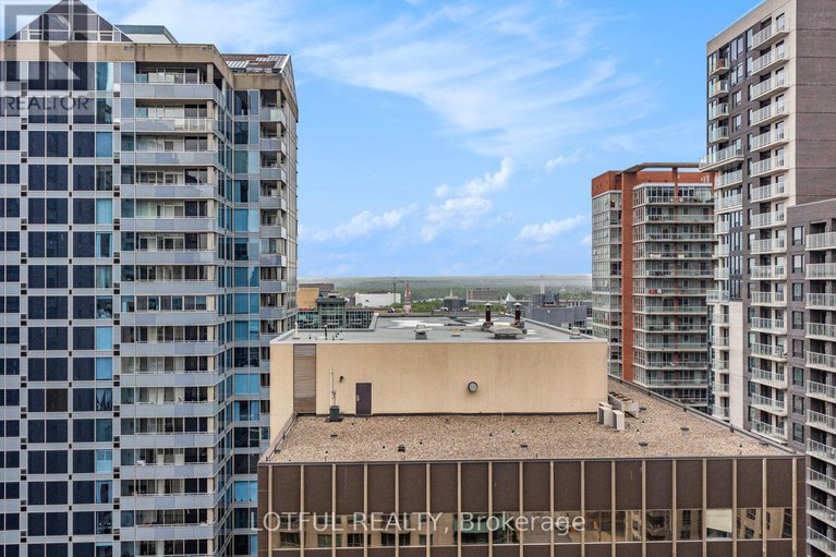 28363733/1703-234-rideau-street/sandy-hill/ottawa/ontario/K1N0A9_26