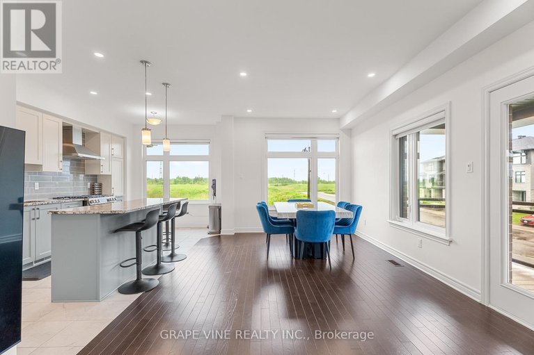 28472373/60-verglas-lane/mer-bleuebradley-estatesanderson-park/ottawa/ontario/K1W0R2_15