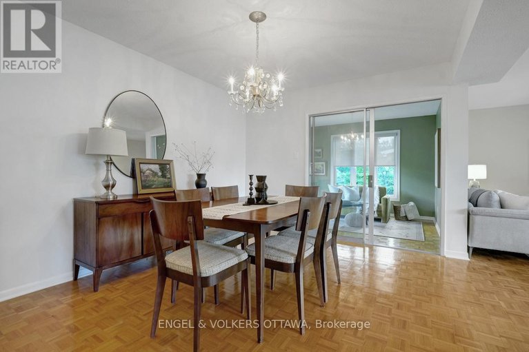 28836979/29-qualicum-street/bruce-farmgraham-parkqualicumbellands/ottawa/ontario/K2H7H1_15
